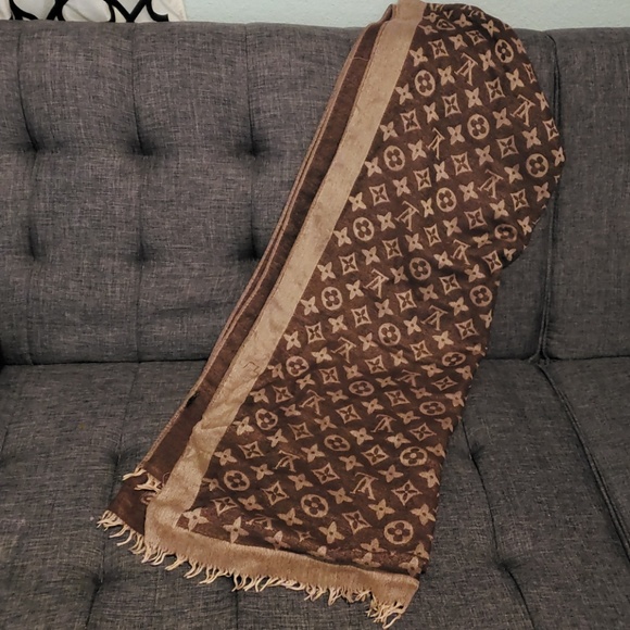 Louis Vuitton Accessories - Louis Vuitton scarf